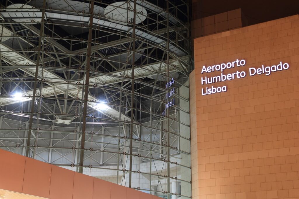 שדה התעופה הומברטו דלגדו בליסבון